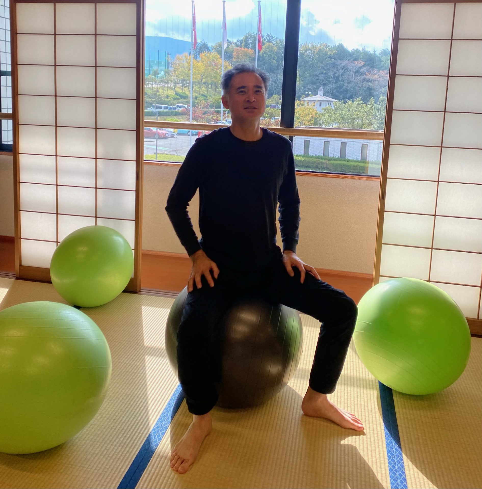 体幹と柔軟性を高めるバランスボール！まきがね西体育館で健康習慣を始めませんか？